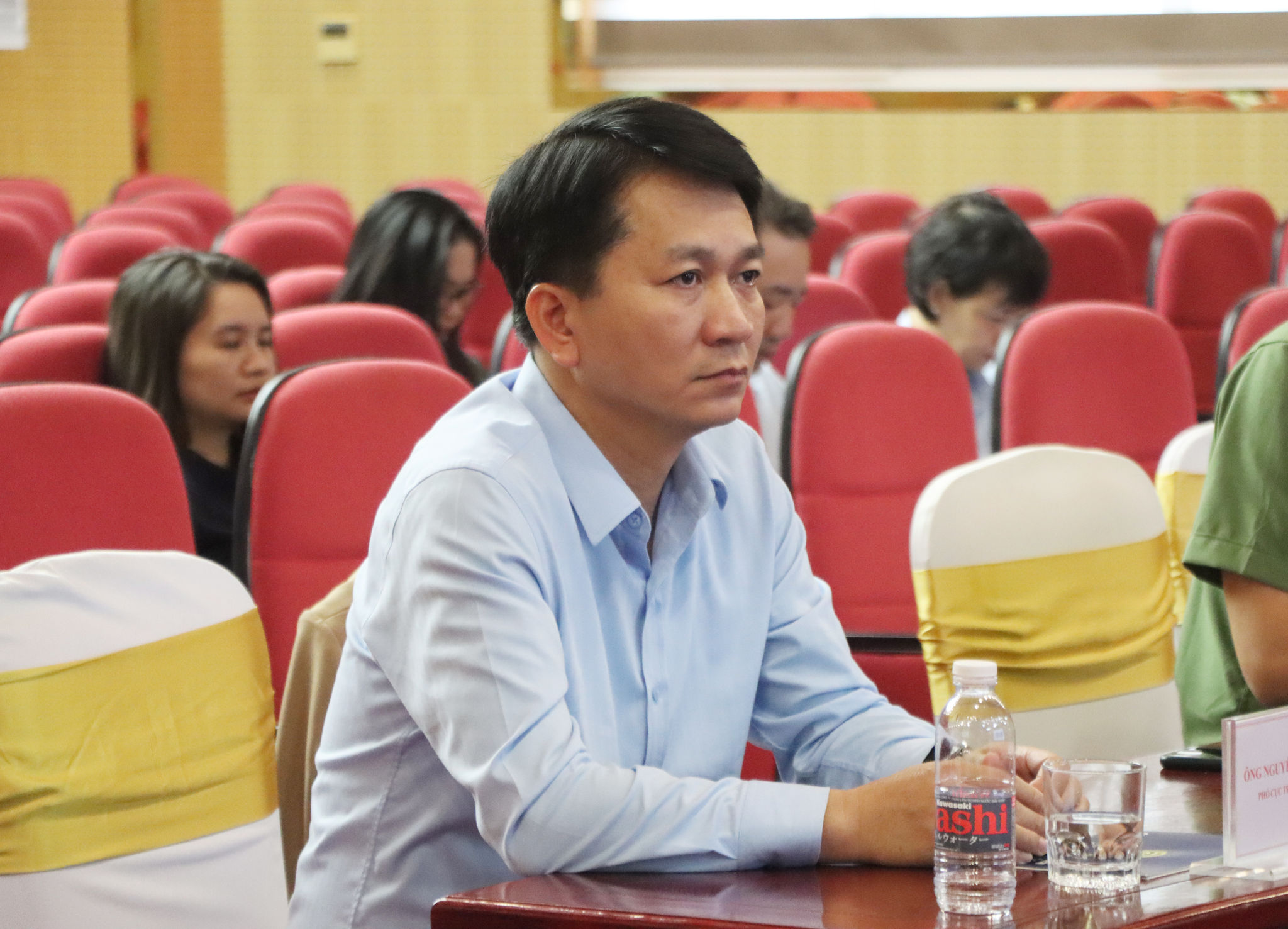 ảnh 2, cục quản lý thị trường