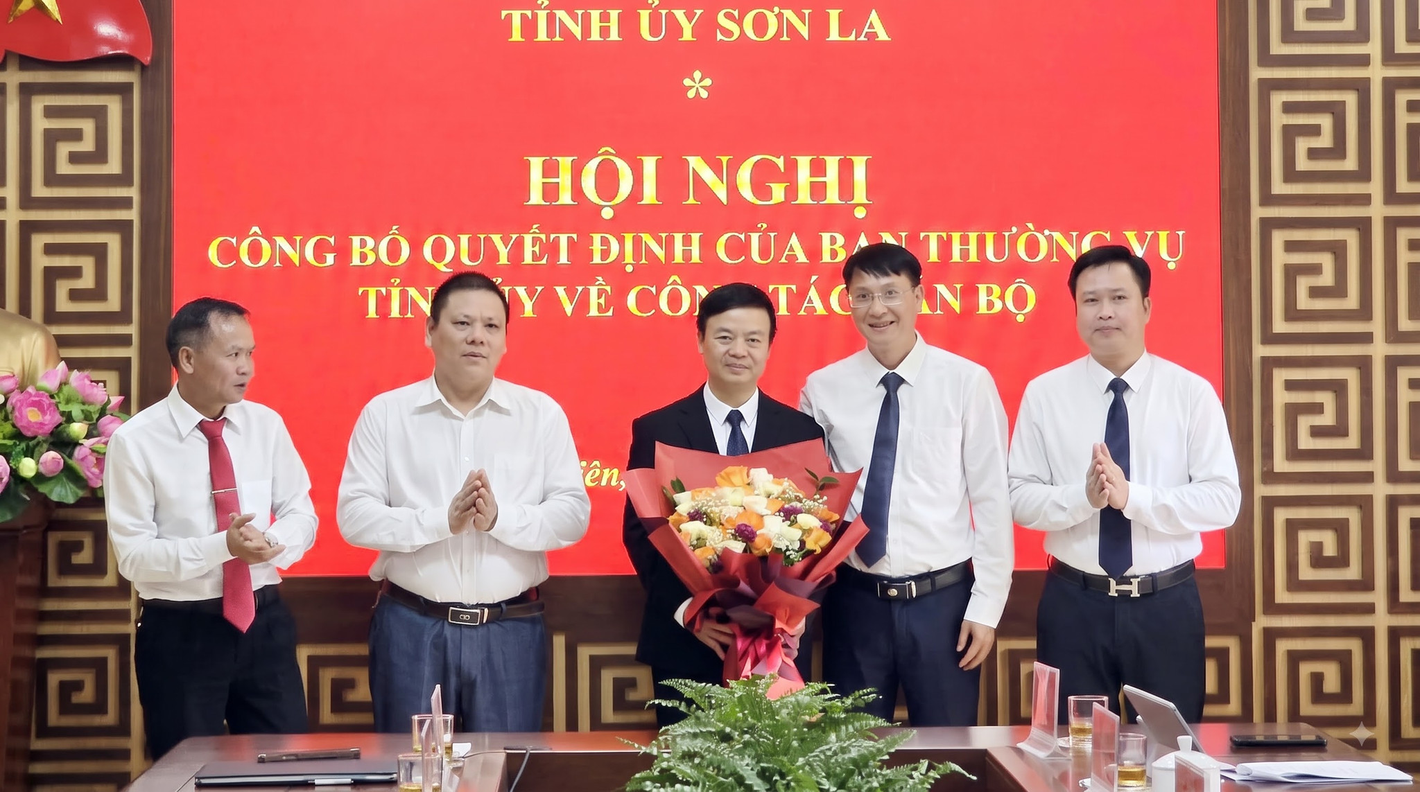 Ban Thường vụ Tỉnh ủy Sơn La công bố quyết định về công tác cán bộ tại xã Mường Chiên