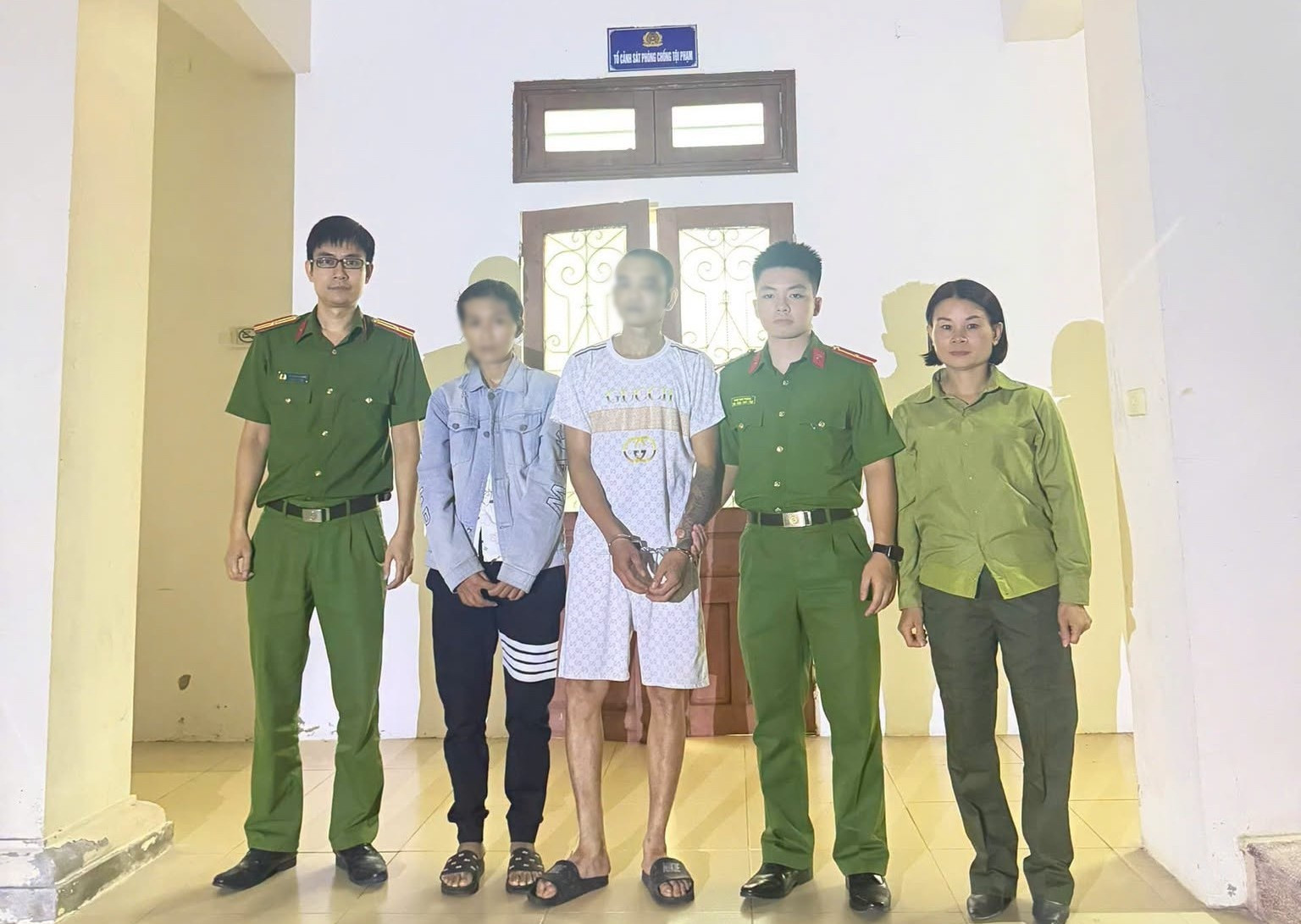 bat_giu_2_doi_tuong_cuop_giat_tai_san-3206b6743acd746df623c244e9a63e15.jpg