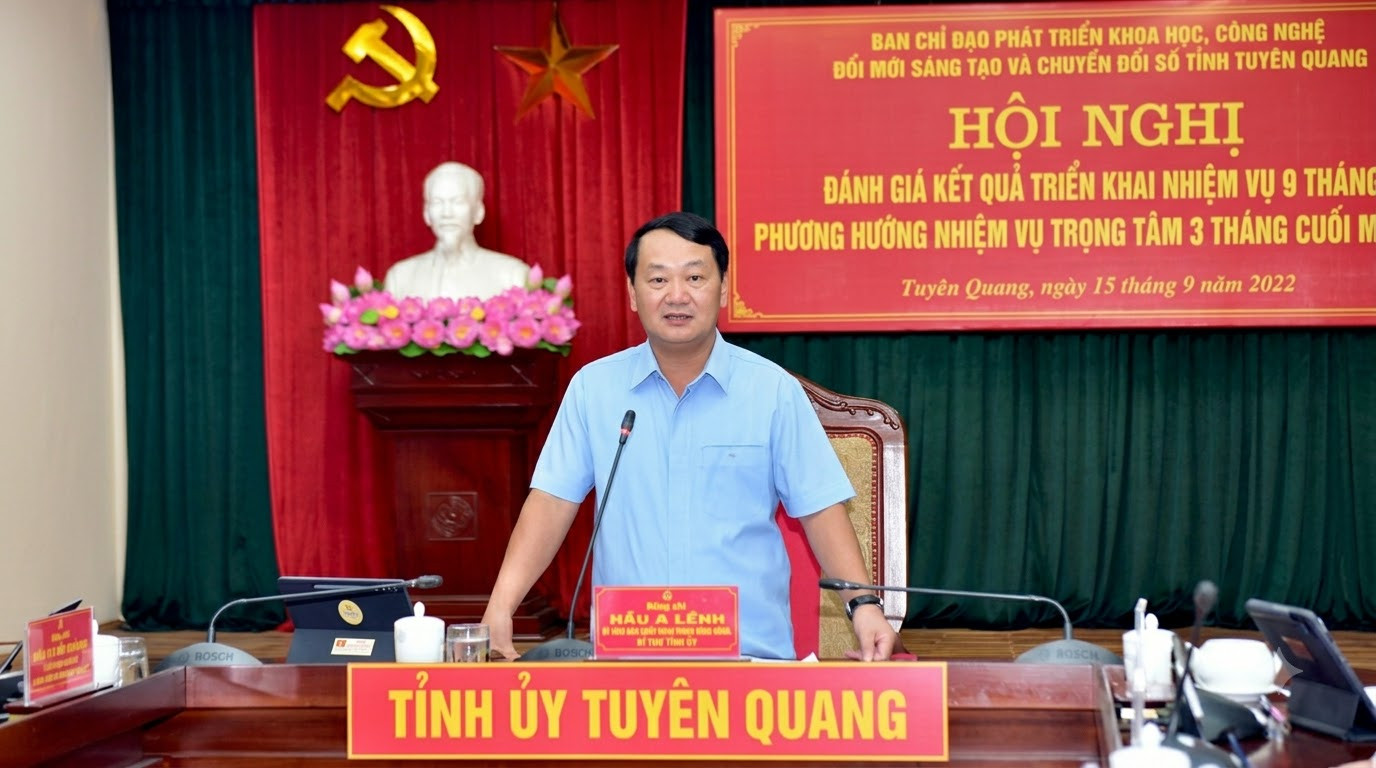 Bí thư Tỉnh ủy, Trưởng Ban Chỉ đạo tỉnh, chủ trì hội nghị