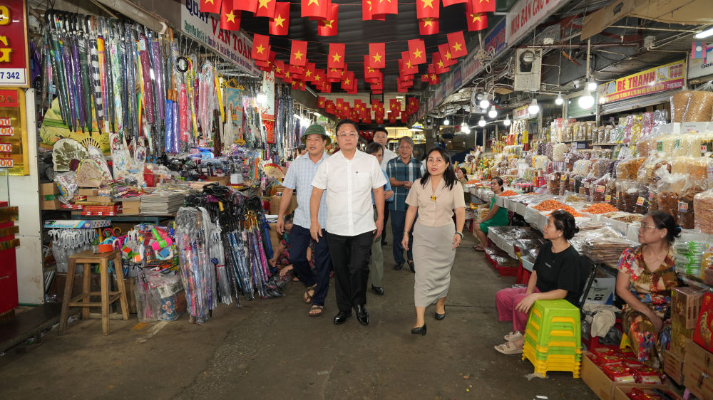 chợ đông ba (1)