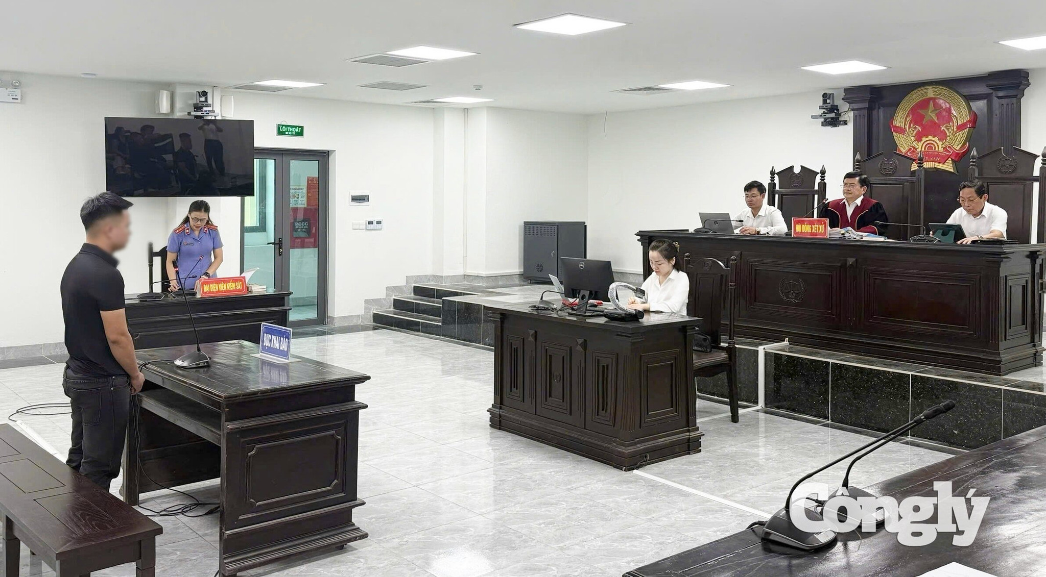 vũ khí quân dụng