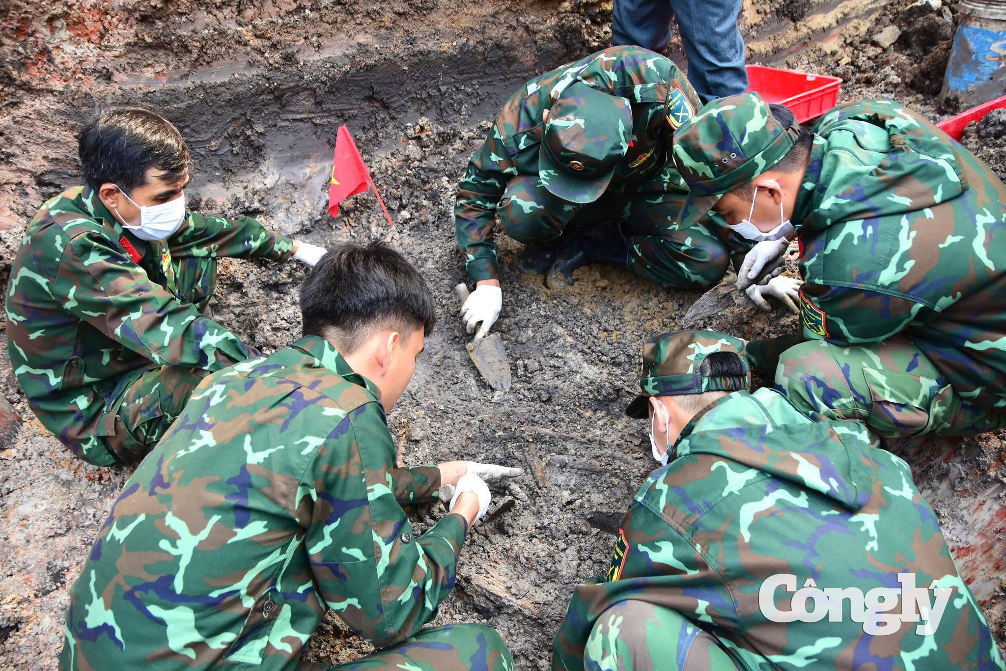 Quy tập thêm 14 bộ hài cốt liệt sĩ tại Công viên Lê Thị Riêng.