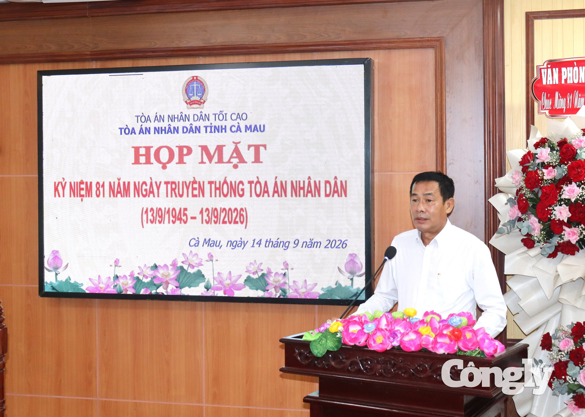 Ông Võ Kế Nghiệp- Tỉnh ủy viên, Chánh án TAND tỉnh Cà Mau phát biểu tại buổi họp mặt