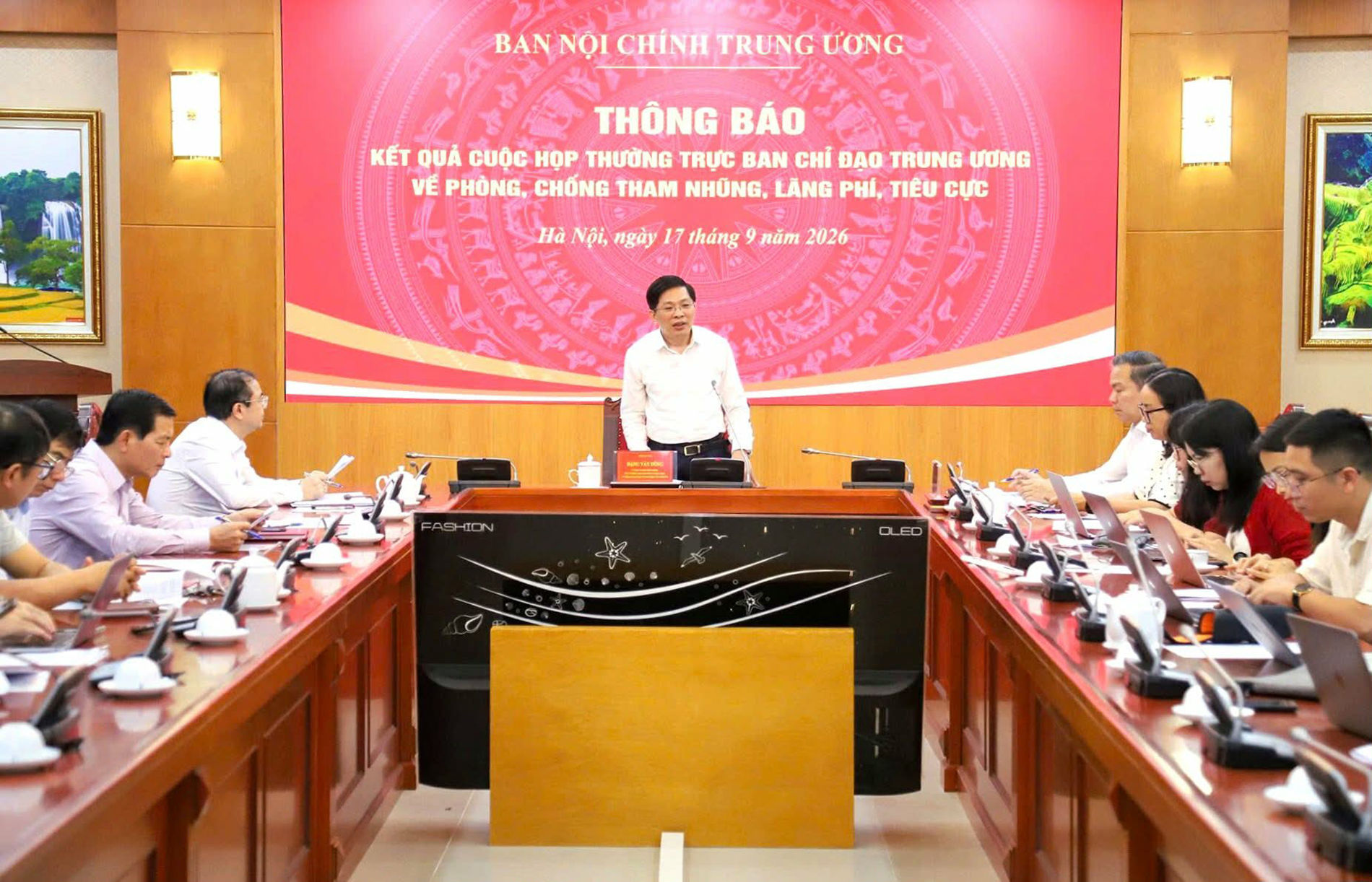 trung ương