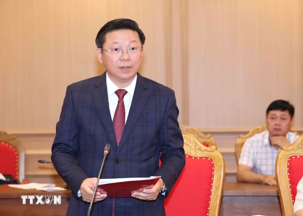 xus6gqcps2tenus-_ttxvn-dong-chi-tran-thanh-lam-giu-chuc-bi-thu-dang-uy-co-quan-ban-tuyen-giao-trung-uong-9033540-6.jpg.avif.jpg