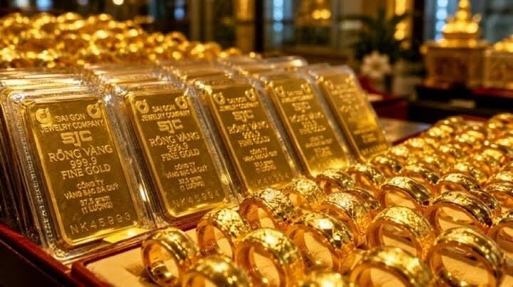 Vàng miếng SJC phổ biến ở mức 144,6 – 147,6 triệu đồng/lượng. (Ảnh minh hoạ)