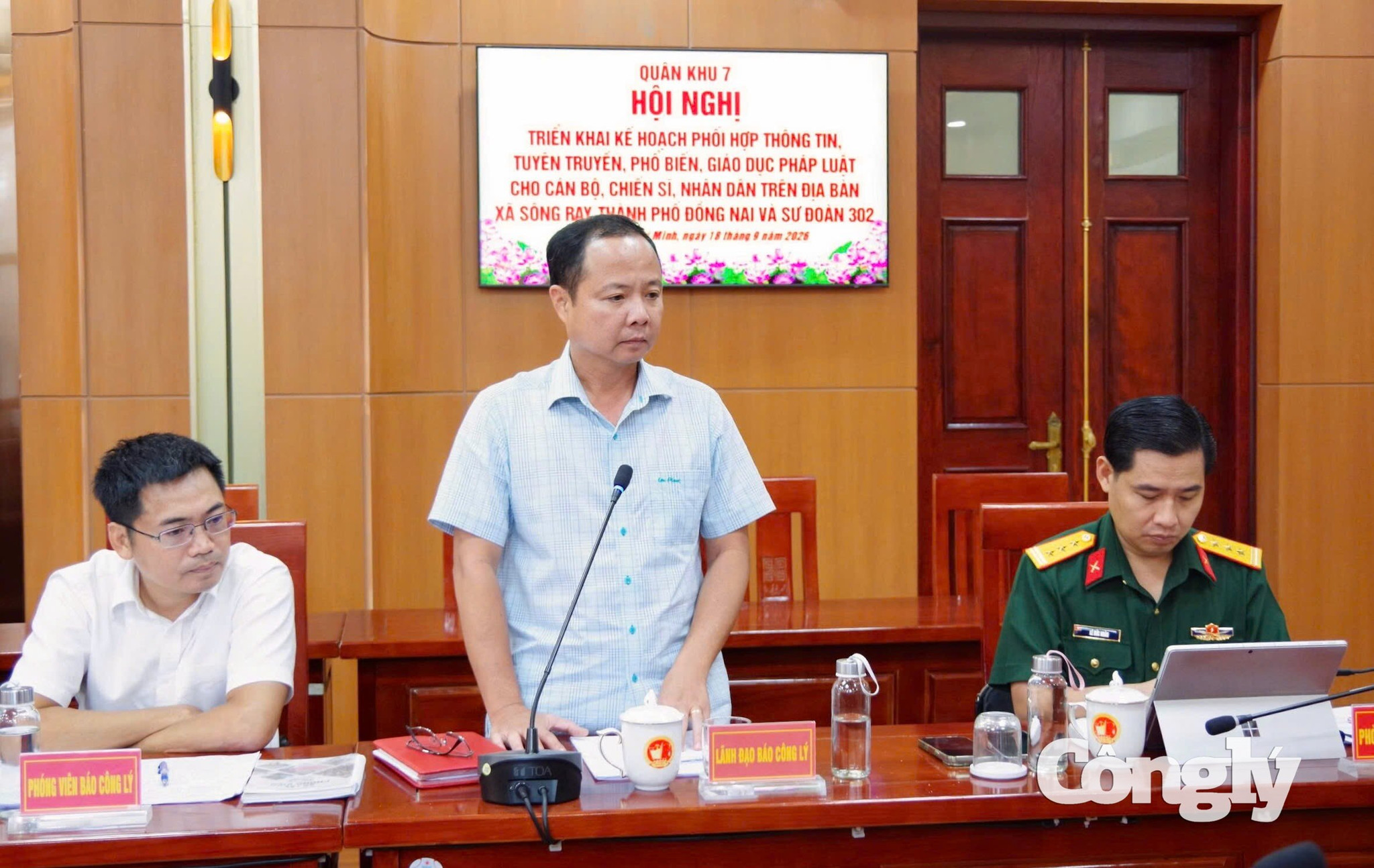 Đại diện Báo Công lý phát biểu ý kiến tại hội nghị.