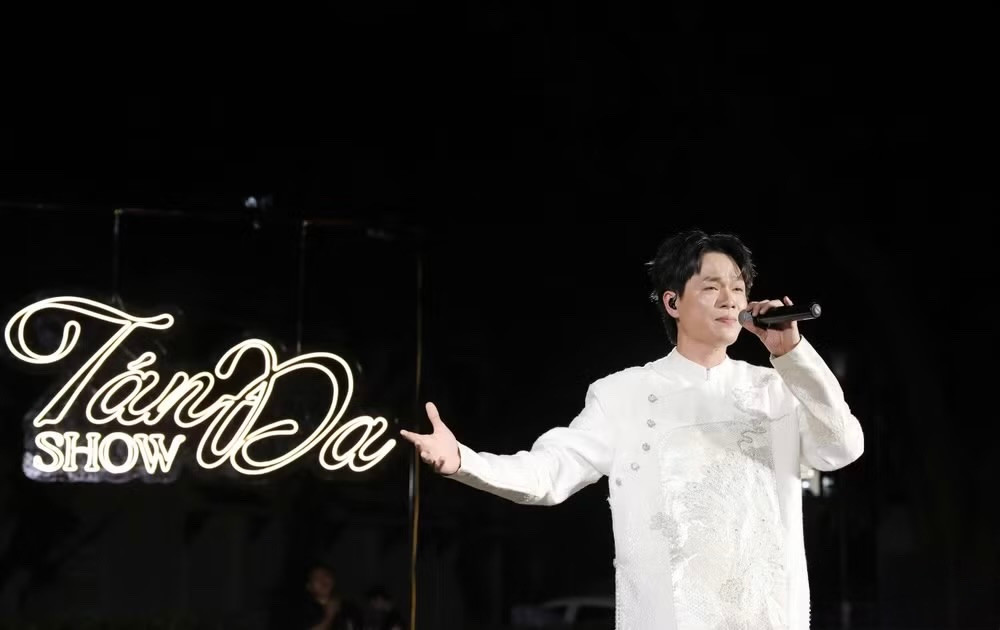 show tán đa2