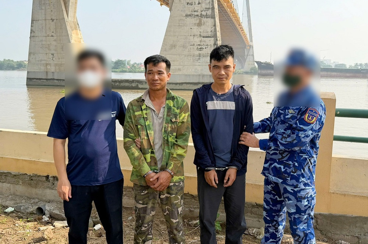 Bắt 2 đối tượng mua bán, tàng trữ trái phép chất ma túy