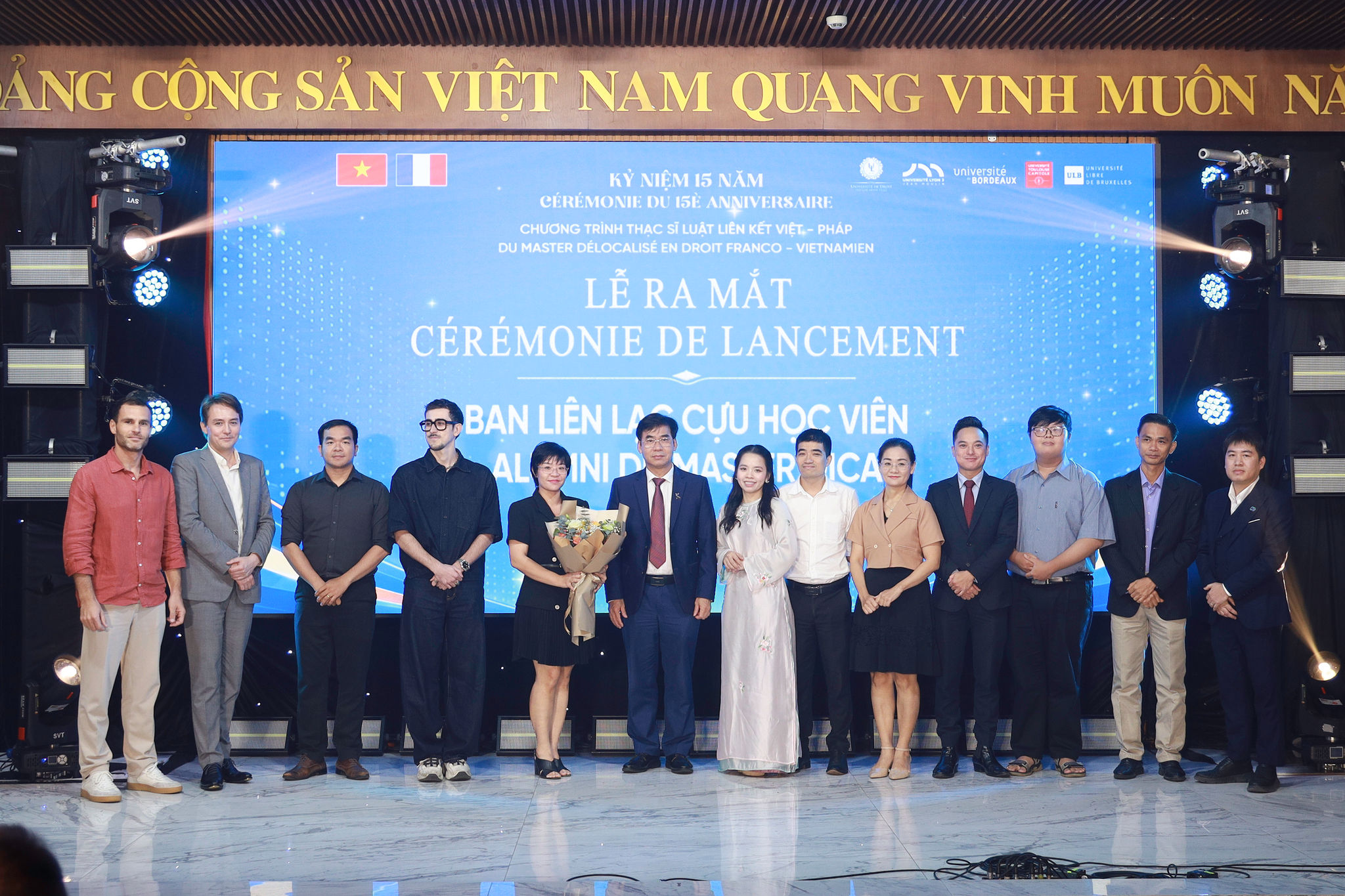 Nghi thức ra mắt ULAW Link – Alumni du Master DICA và Ban liên lạc cựu học viên chương trình liên kết Việt - Pháp