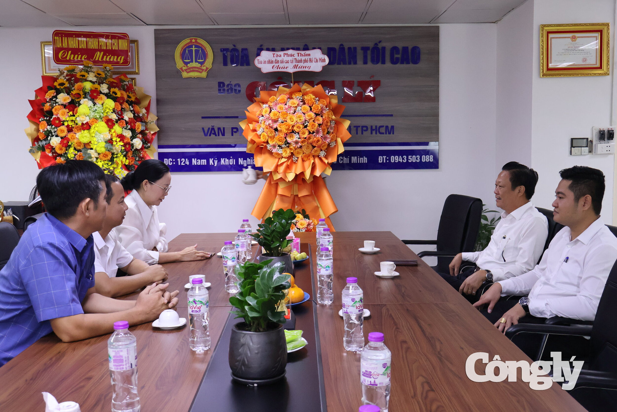 Đồng chí Lê Quốc Dũng gửi lời chúc mừng tốt đẹp đến tập thể lãnh đạo, phóng viên, biên tập viên, người lao động Báo Công lý nhân dịp kỷ niệm 25 năm Ngày thành lập.