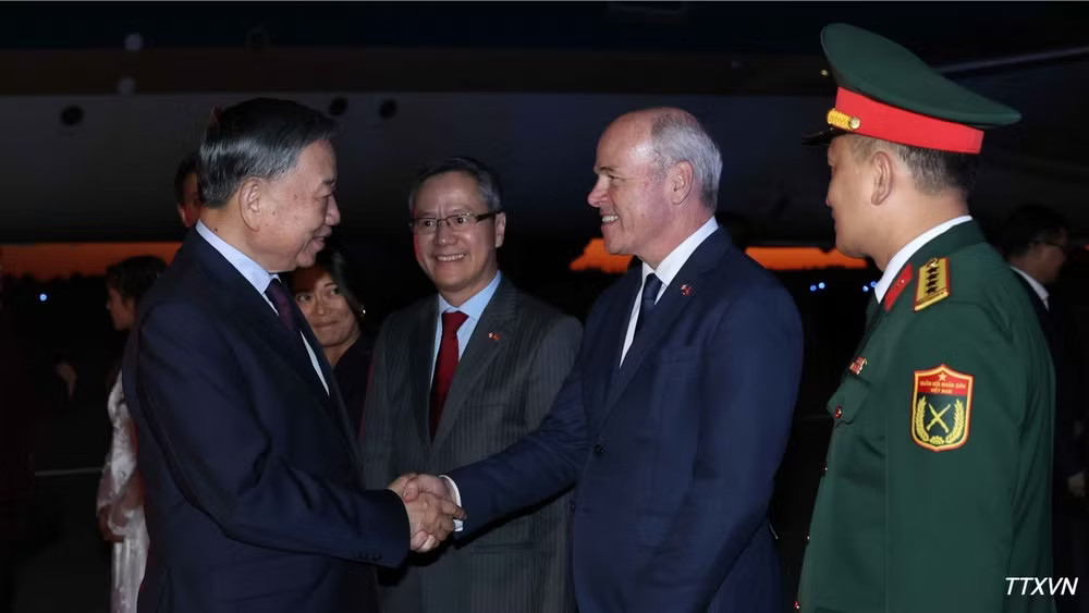 vna-potal-tong-bi-thu-chu-tich-nuoc-to-lam-bat-dau-chuyen-tham-cap-nha-nuoc-toi-canada-7427feff9861c59c6cf906b260d4363c.avif