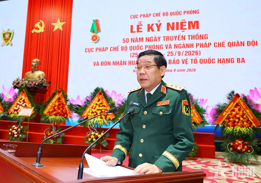 Thượng tướng Nguyễn Văn Gấu, Thứ trưởng Bộ Quốc phòng phát biểu tại buổi lễ.