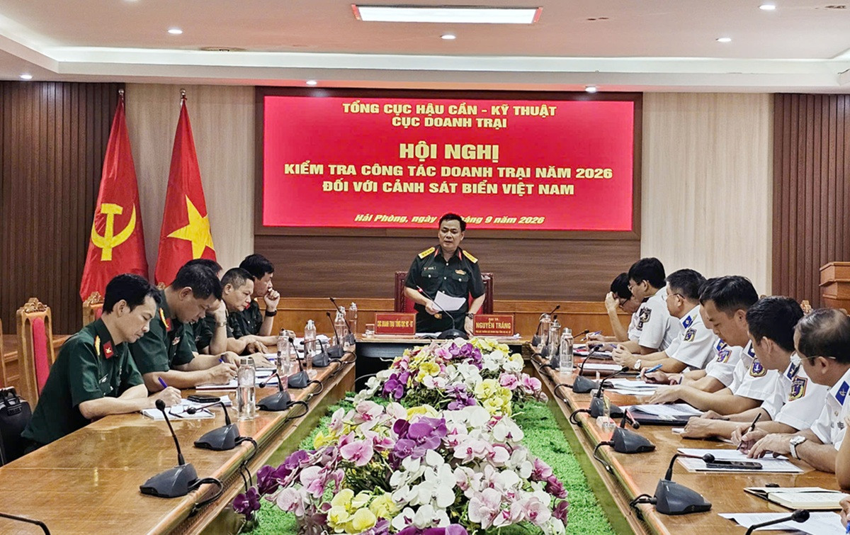 Đại tá Nguyễn Tráng kết luận kiểm tra