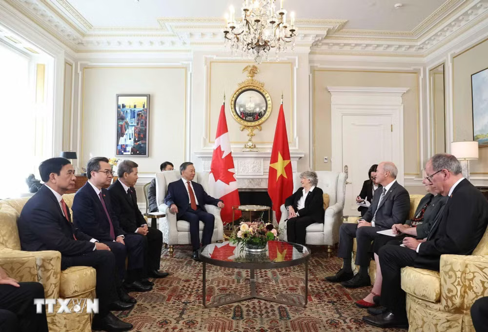 Tổng Bí thư, Chủ tịch nước Tô Lâm hội kiến với Toàn quyền Canada Louise Arbour. (Ảnh: Thống Nhất/TTXVN) ttxvn_le-don-tong-bi-thu-chu-tich-nuoc-to-lam-tham-cap-nha-nuoc-toi-canada-9047827-4.jpg