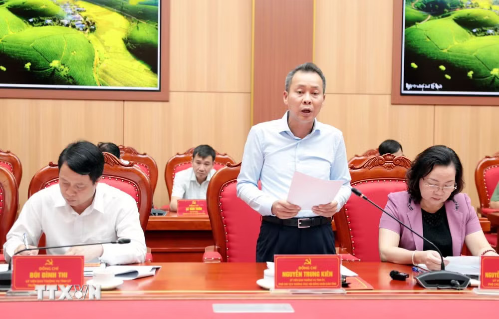 ttxvn_ban-chi-dao-de-an-cua-dang-uy-quoc-hoi-lam-viec-tai-tinh-phu-tho-1076.jpg