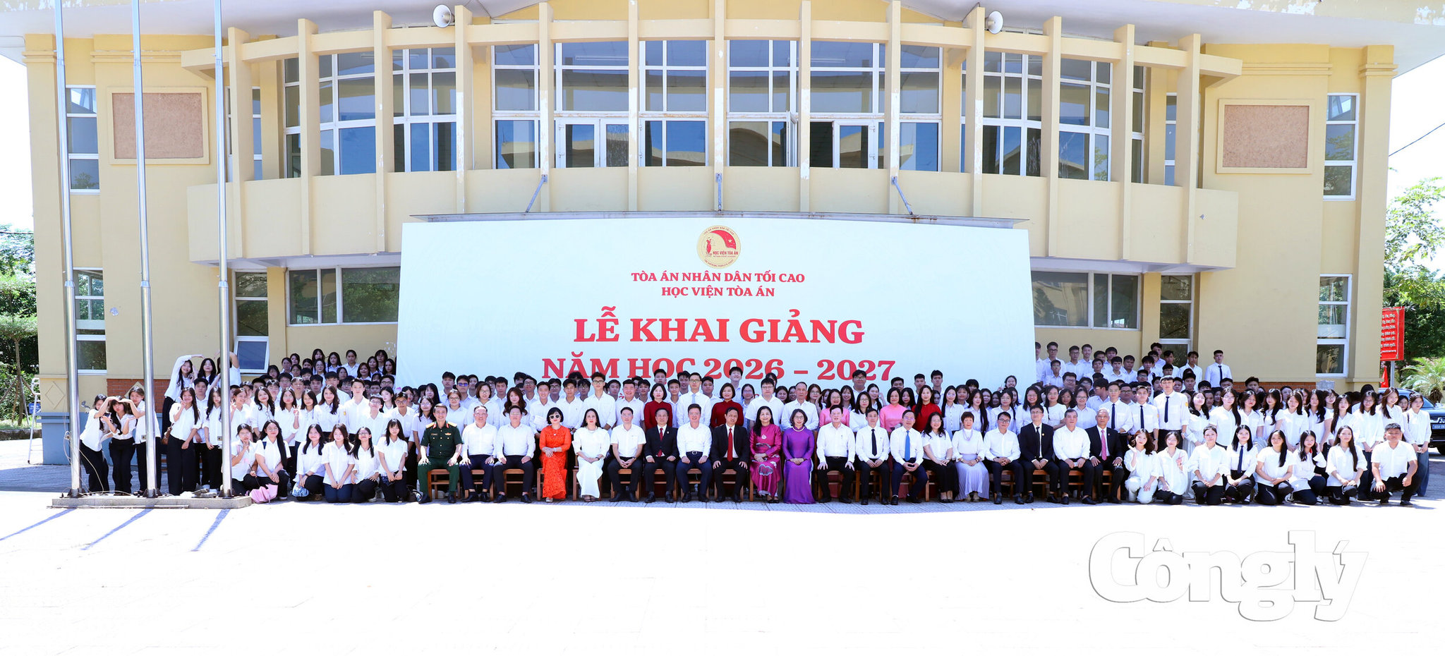 Hoc-vien-Toa-an-khai-giang (1)