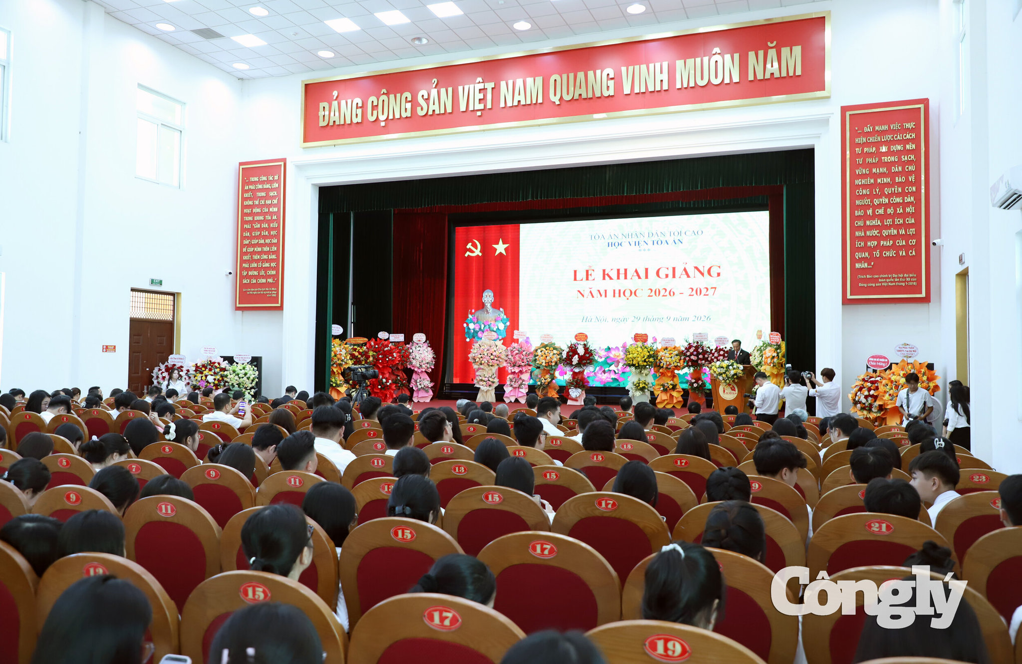 Hoc-vien-Toa-an-khai-giang (9)