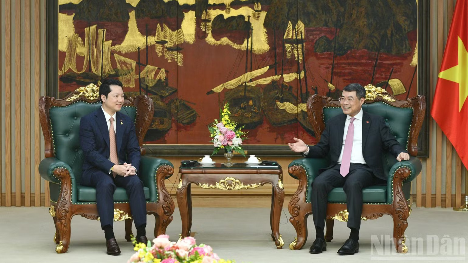 Thủ tướng Chính phủ Lê Minh Hưng tiếp Bộ trưởng Thanh tra Campuchia Sok Soken. (Ảnh: THANH GIANG)