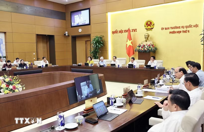 Phi&ecirc;n họp thứ 6 của Ủy ban Thường vụ Quốc hội xem x&eacute;t, th&ocirc;ng qua dự thảo Nghị quyết về Chương tr&igrave;nh lập ph&aacute;p năm 2027, chiều 21/9/2026. (Ảnh: Do&atilde;n Tấn/TTXVN)
