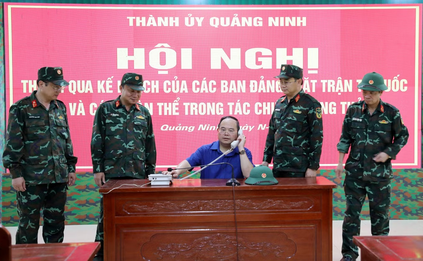 Bí thư Thành uỷ