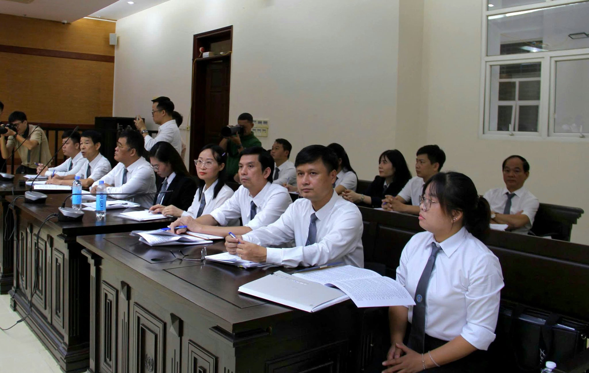các luật sư tại phiên toà phúc thẩm cựu Bộ trưởng Nguyễn Thị Kim Tiến