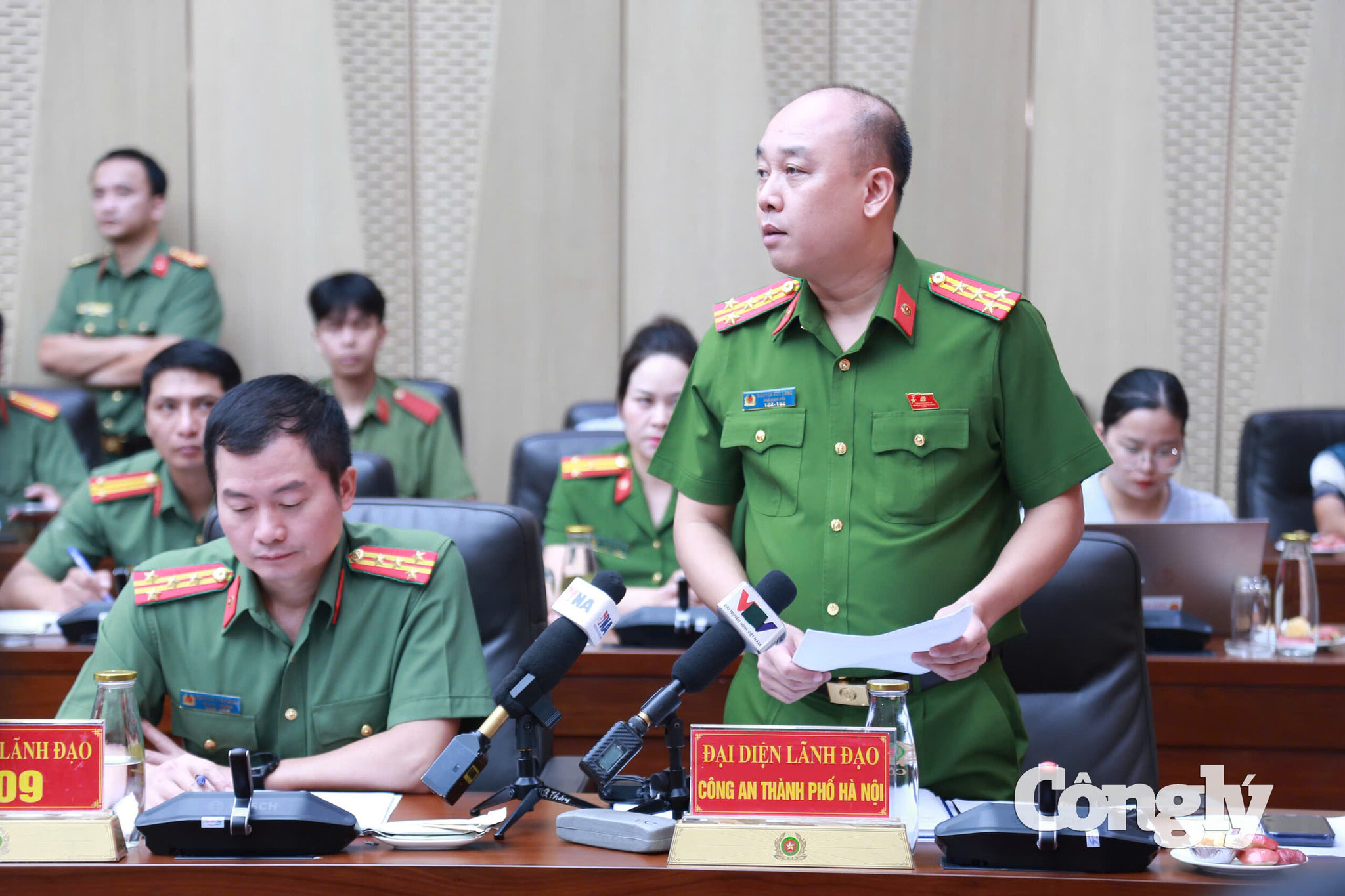 khởi tố