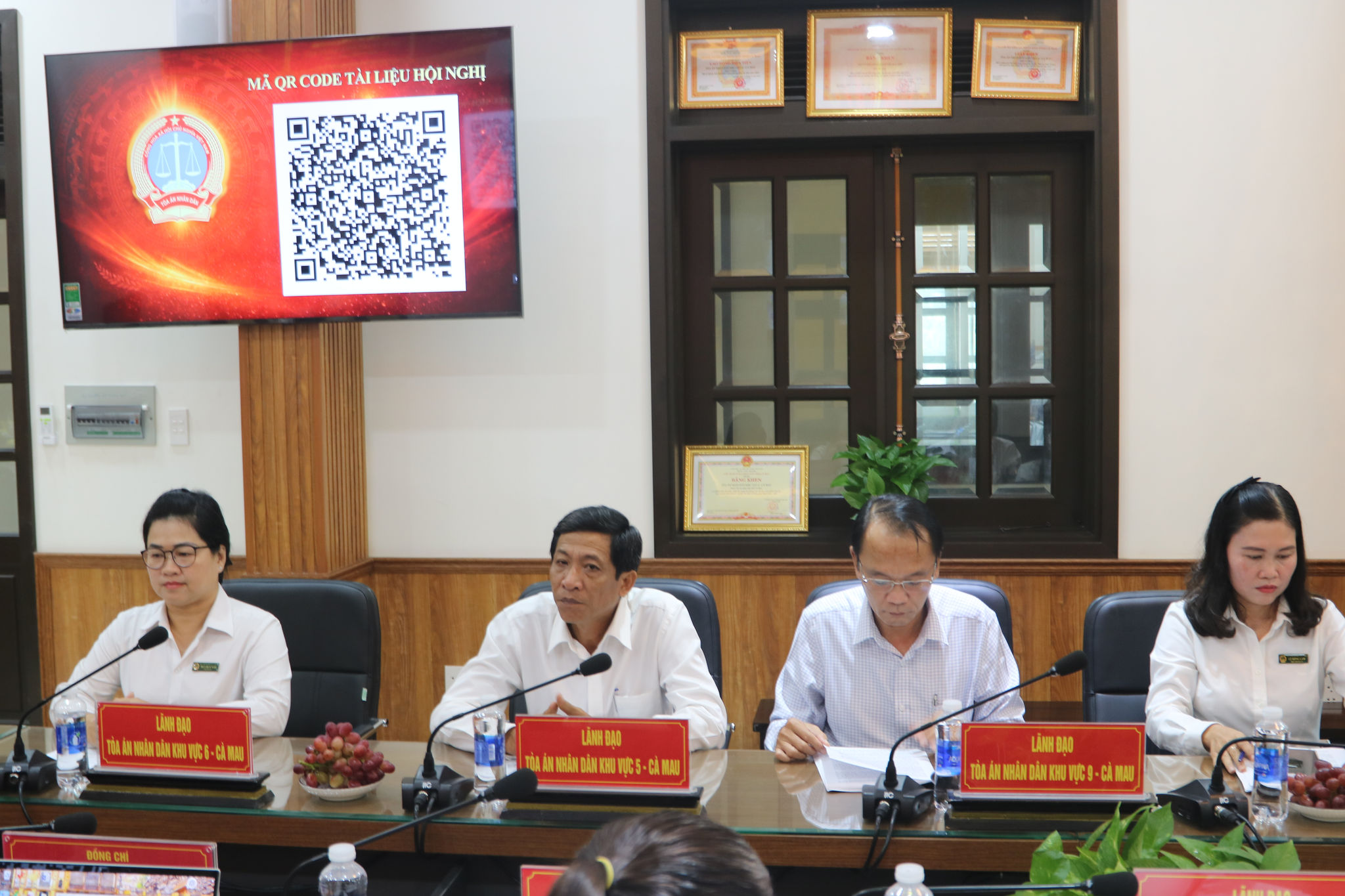 Các đại biểu tham dự hội nghị