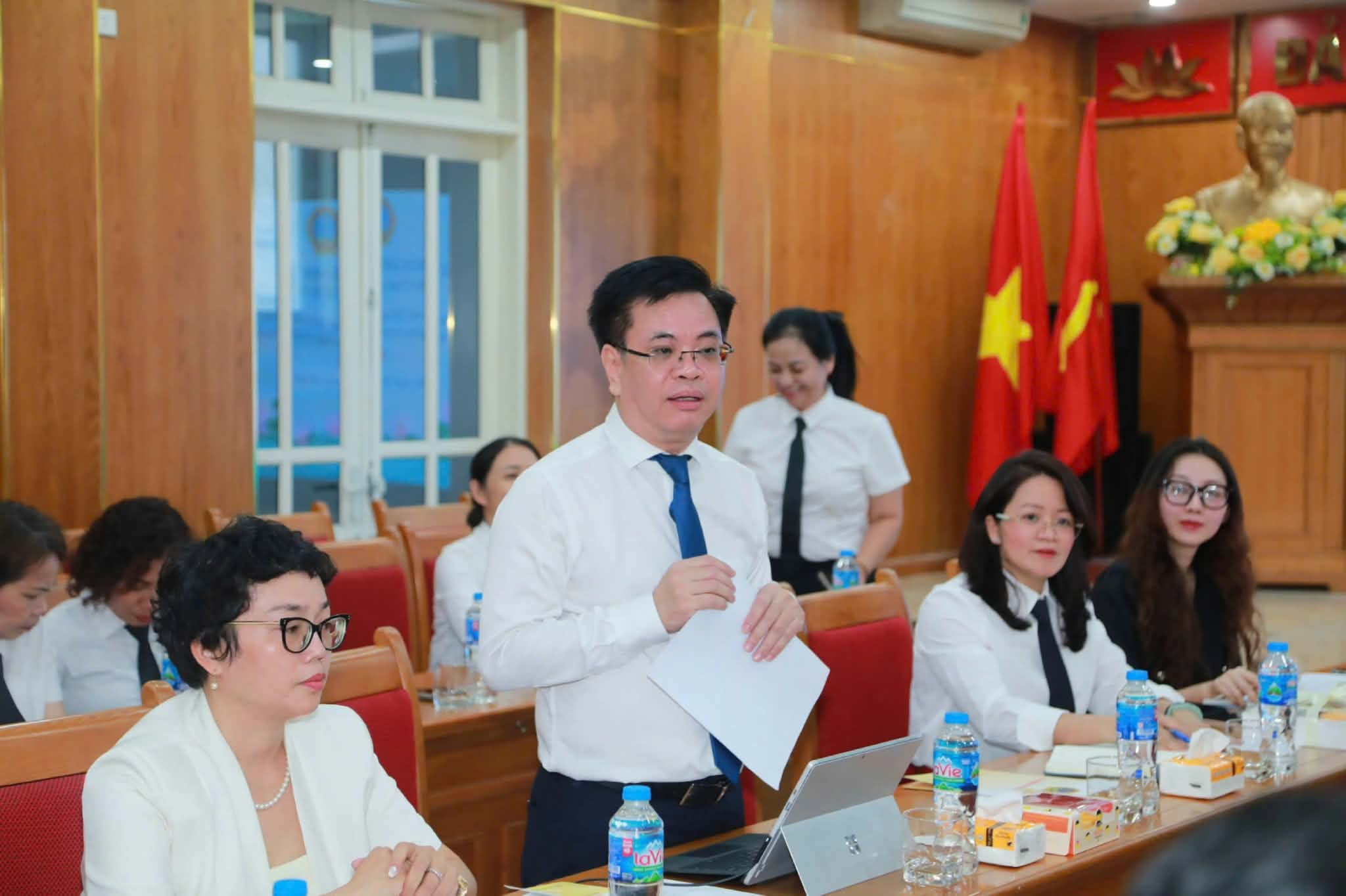 Chánh án Hoàng Ngọc Thành phát biểu tại buổi làm việc