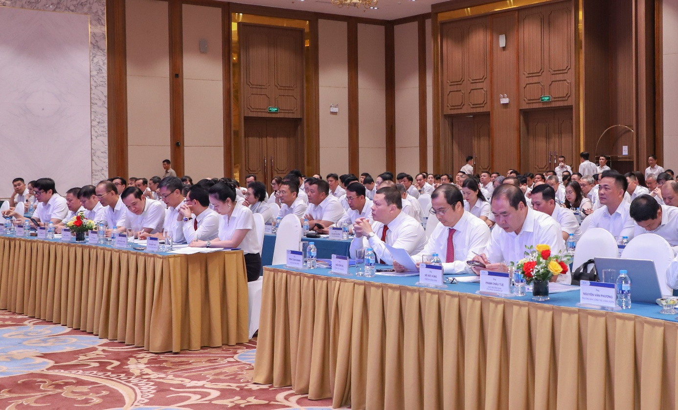 Các đại biểu tham dự Hội nghị