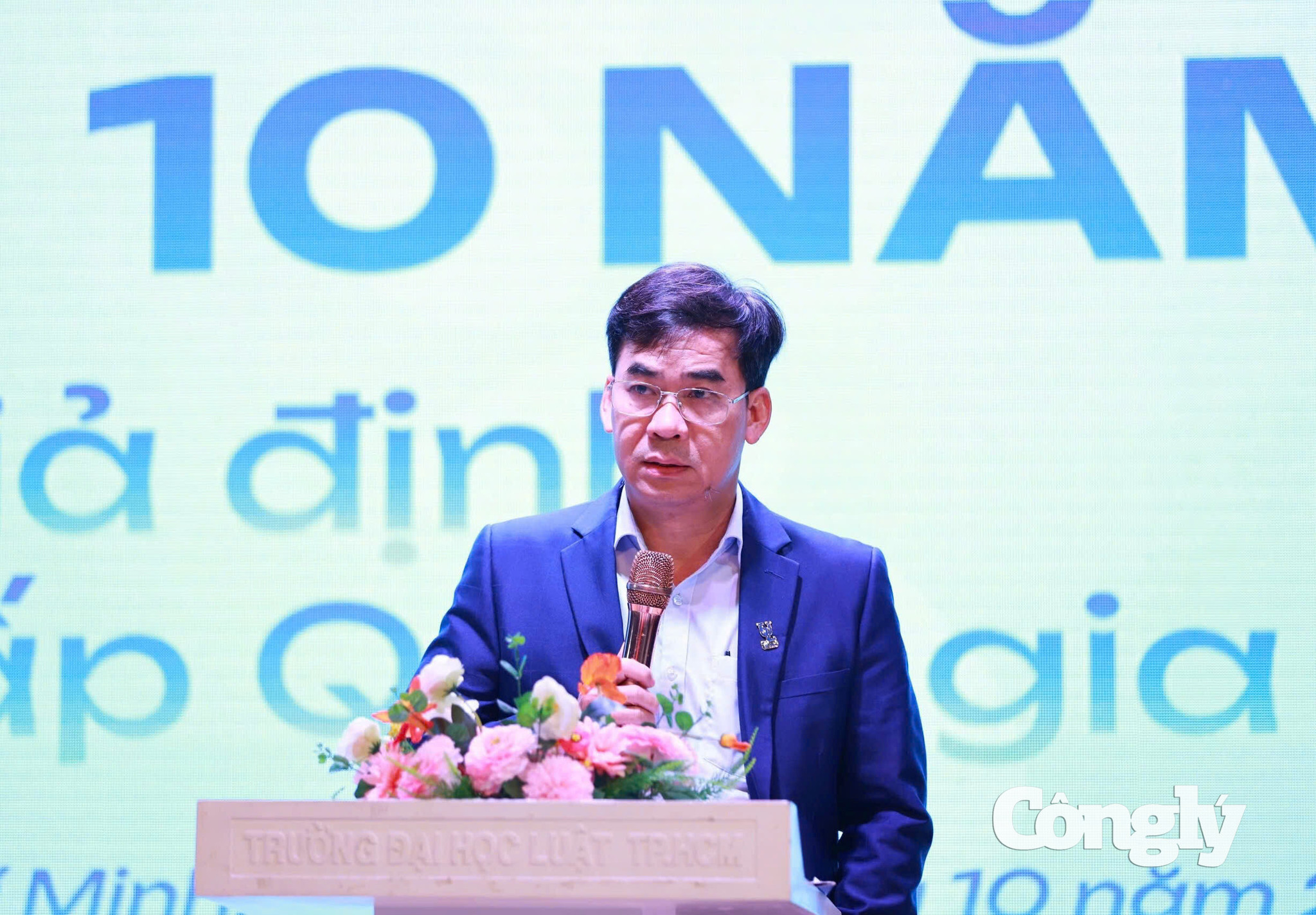 TS. Lê Trường Sơn, Bí thư Đảng ủy, Hiệu trưởng Trường Đại học Luật TP.HCM, phát biểu tại buổi lễ.