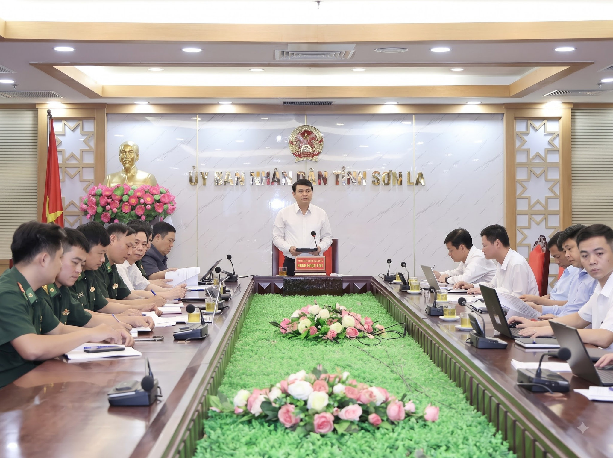 UBND tỉnh Sơn La làm việc với Ban Chỉ huy Bộ đội biên phòng tỉnh và các cơ quan liên quan