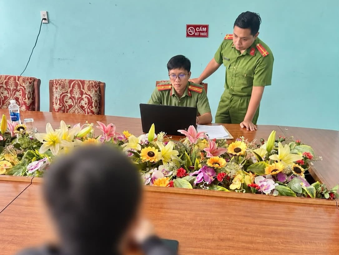 Chia sẻ video