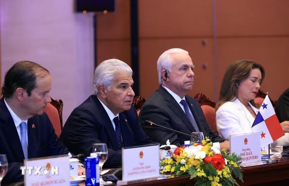 Tổng thống Cộng hòa Panama José Raúl Mulino và thành viên đoàn Panama tại cuộc hội đàm với Tổng Bí thư, Chủ tịch nước Tô Lâm. (Ảnh: Tuấn Anh/TTXVN)