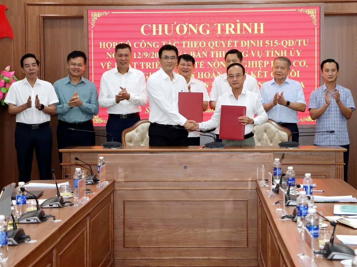Ký kết Biên bản hợp tác đồng hành xây dựng, phát triển kinh tế nông nghiệp hữu cơ, tuần hoàn chuỗi giá trị trên địa bàn xã Bình Thuận.