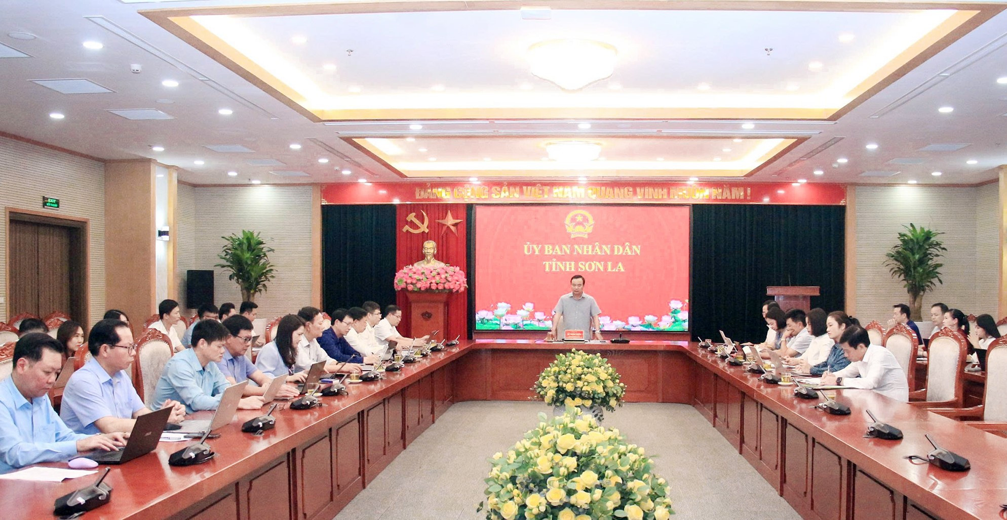 Giao ban 9 tháng khối văn hóa - xã hội và giải pháp đẩy mạnh thực hiện các chỉ tiêu của khối văn hóa - xã hội trong GRDP của tỉnh.