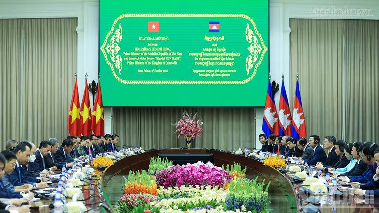 Hai bên nhất trí phấn đấu nâng kim ngạch thương mại song phương lên 20 tỷ USD trong thời gian tới. (Ảnh: chinhphu.vn/Nhật Bắc) ndo_br_a6-1512.png