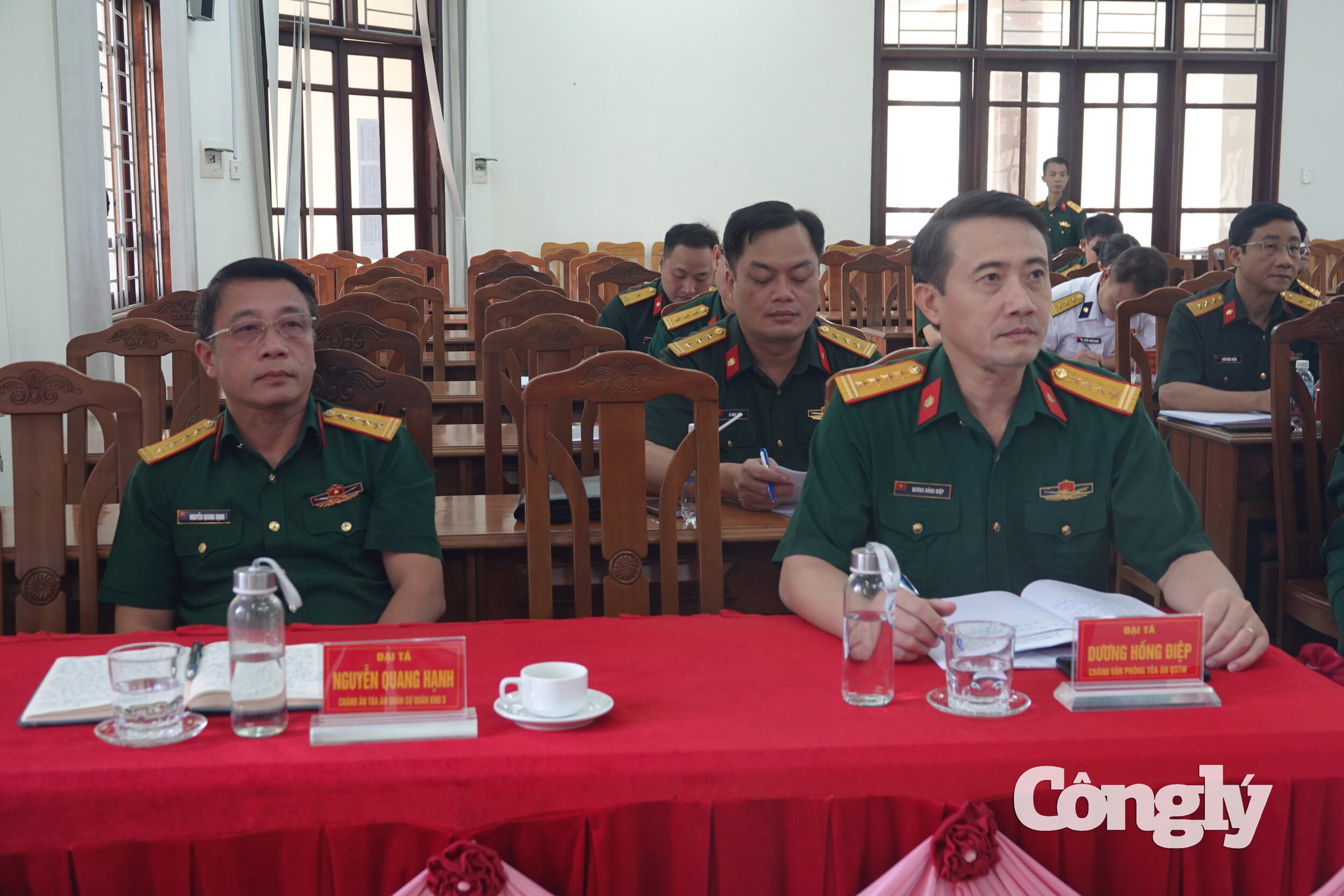 Đại biểu tham dự Hội nghị tổng kết công tác thi đua, khen thưởng Tòa án quân sự năm 2026.