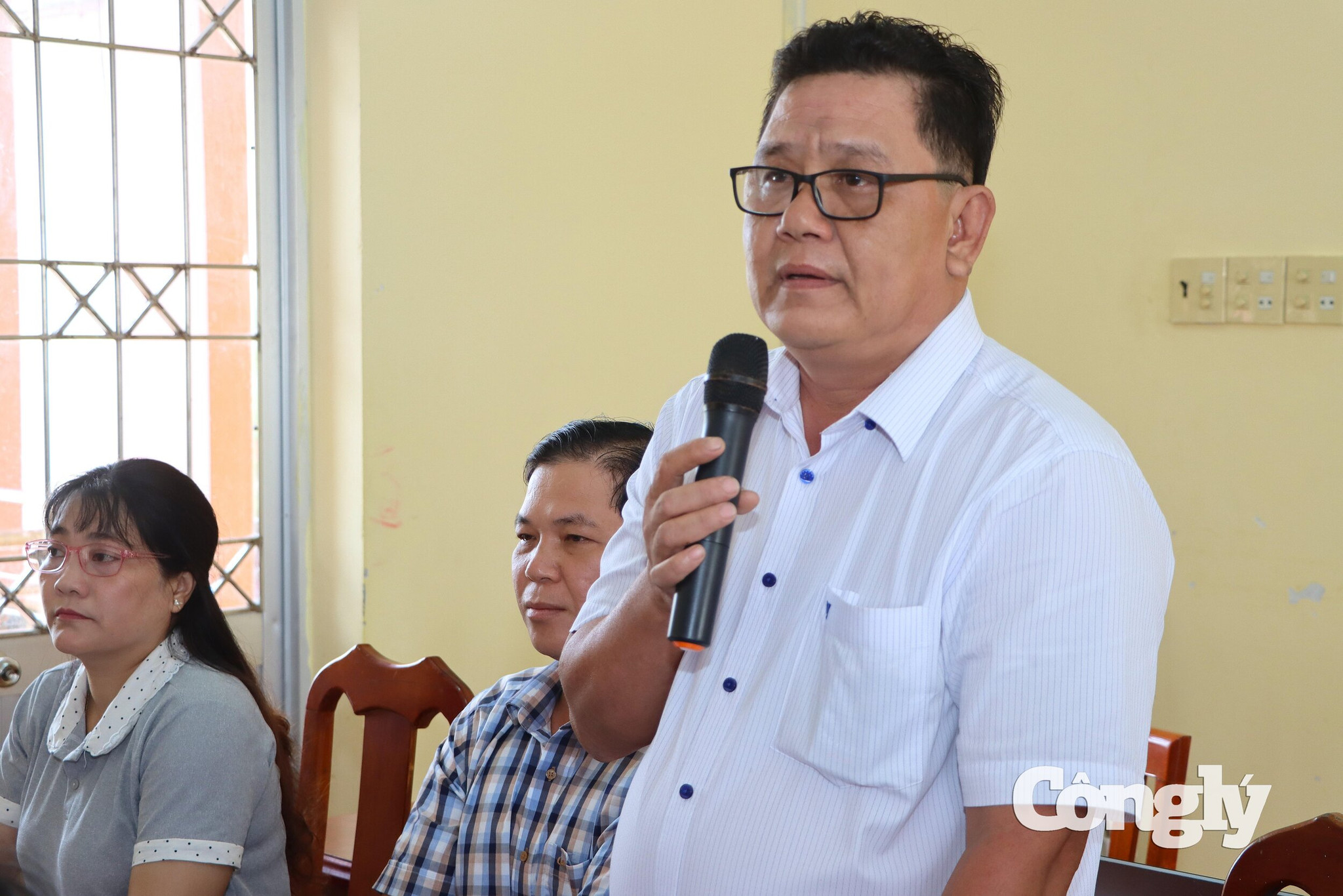 Đại diện các điểm trường trên địa bàn xã Biển Bạch đóng góp ý kiến