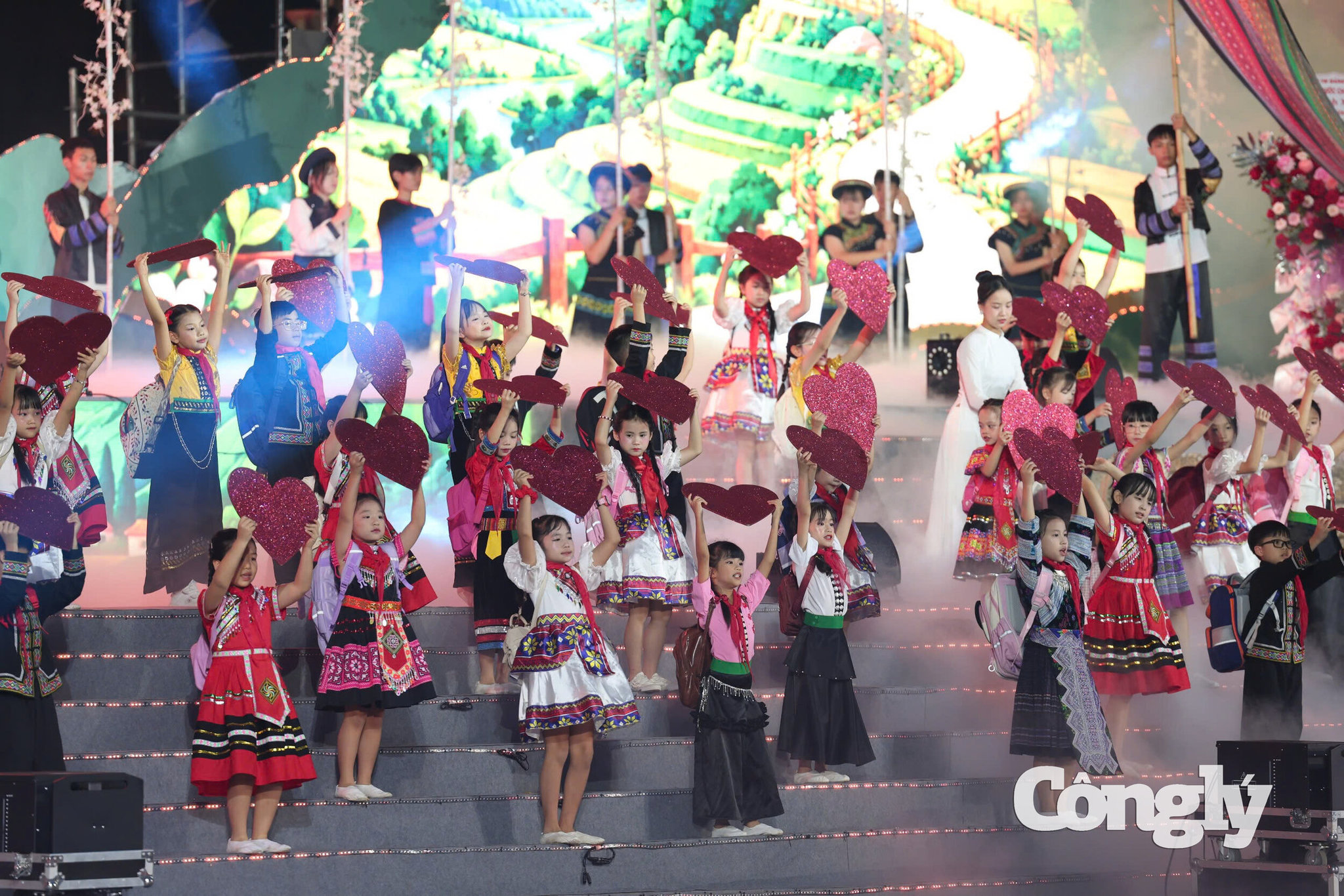 Dân tộc Mông 6