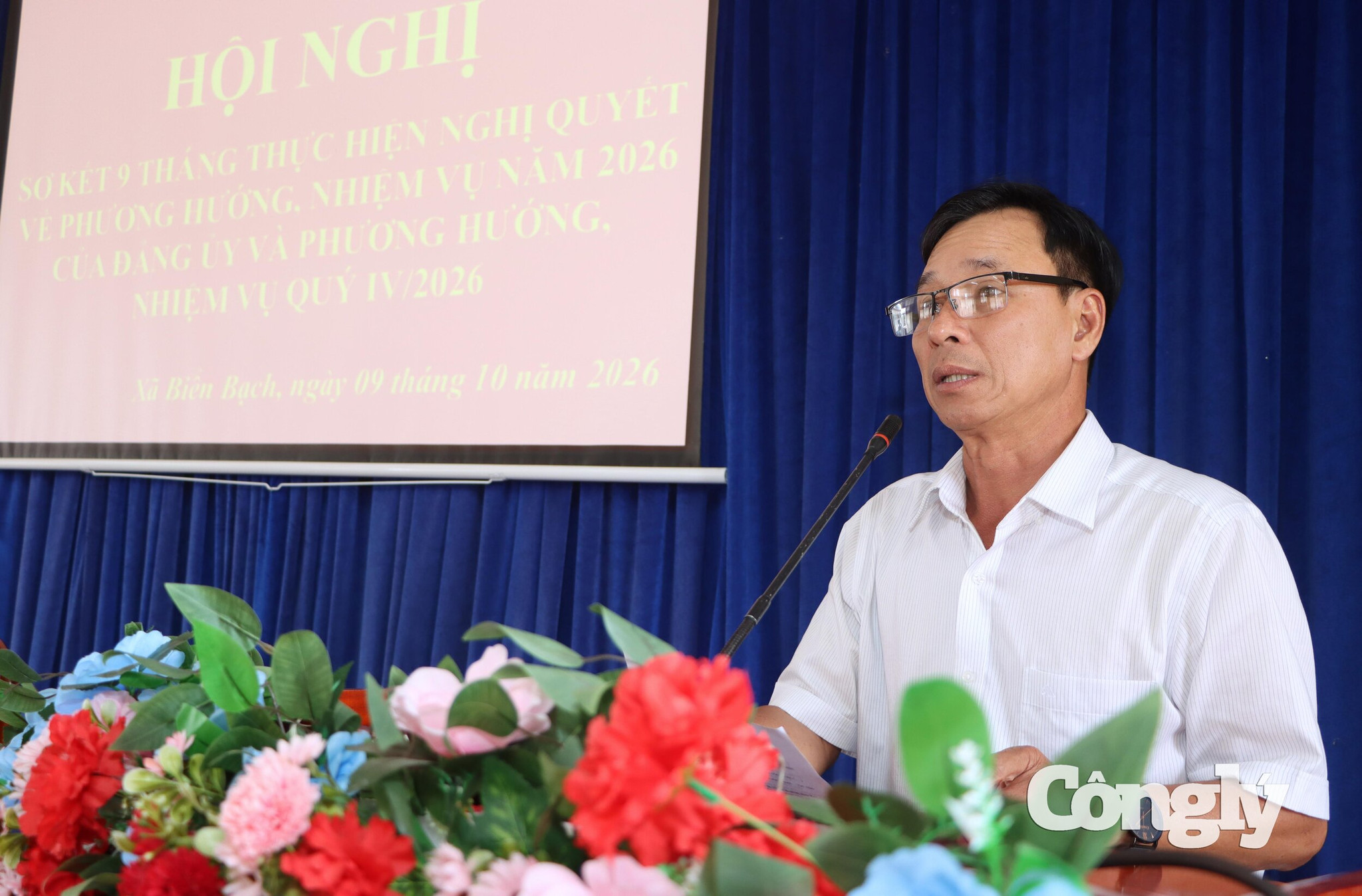 Ông Trần Văn Đoan, Bí thư Đảng ủy xã Biển Bạch tiếp thu ý kiến chỉ đạo và kết luận hội nghị