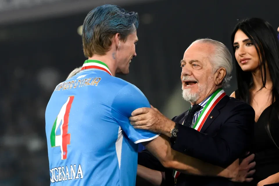 scott-mctominay-ssc-napoli-greeted-1073057680.webp