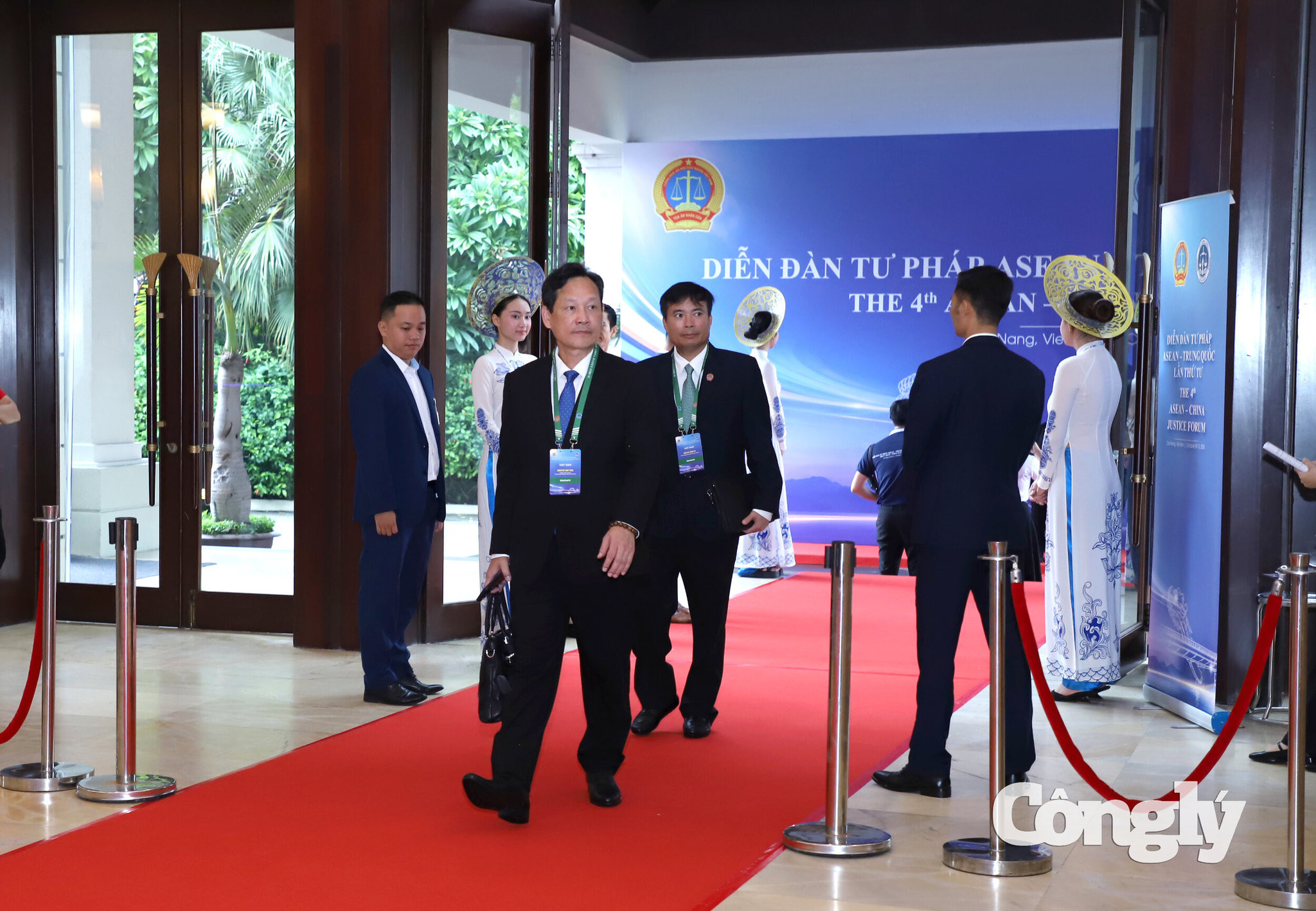 khai-mac-dien-dan-tu-phap_5469.jpg