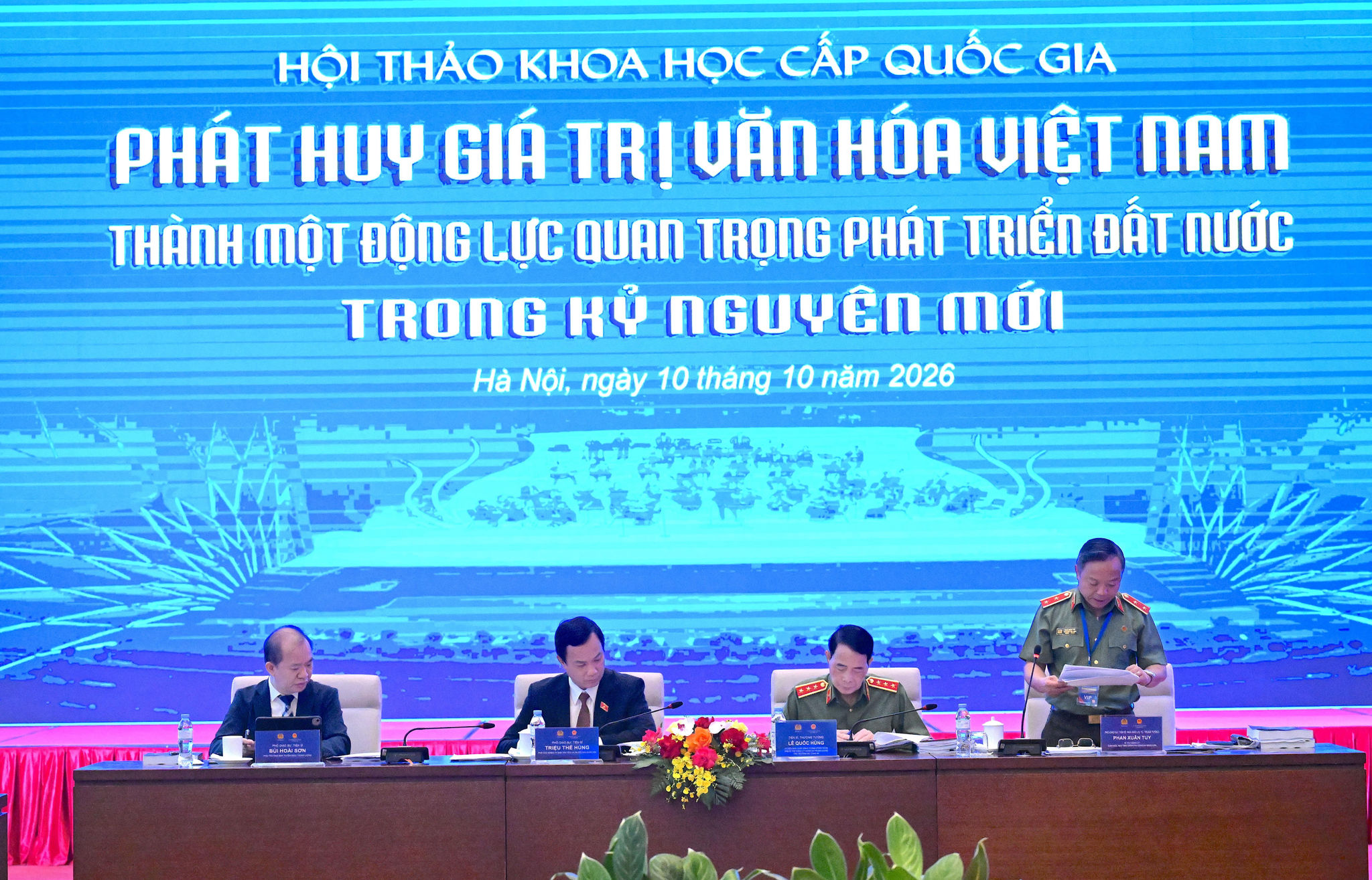hoi-thao-phat-huy-gia-tri-van-hoa-viet-nam-thanh-mot-dong-luc-quan-trong-phat-trien-dat-nuoc-trong-ky-nguyen-moi.1.jpg