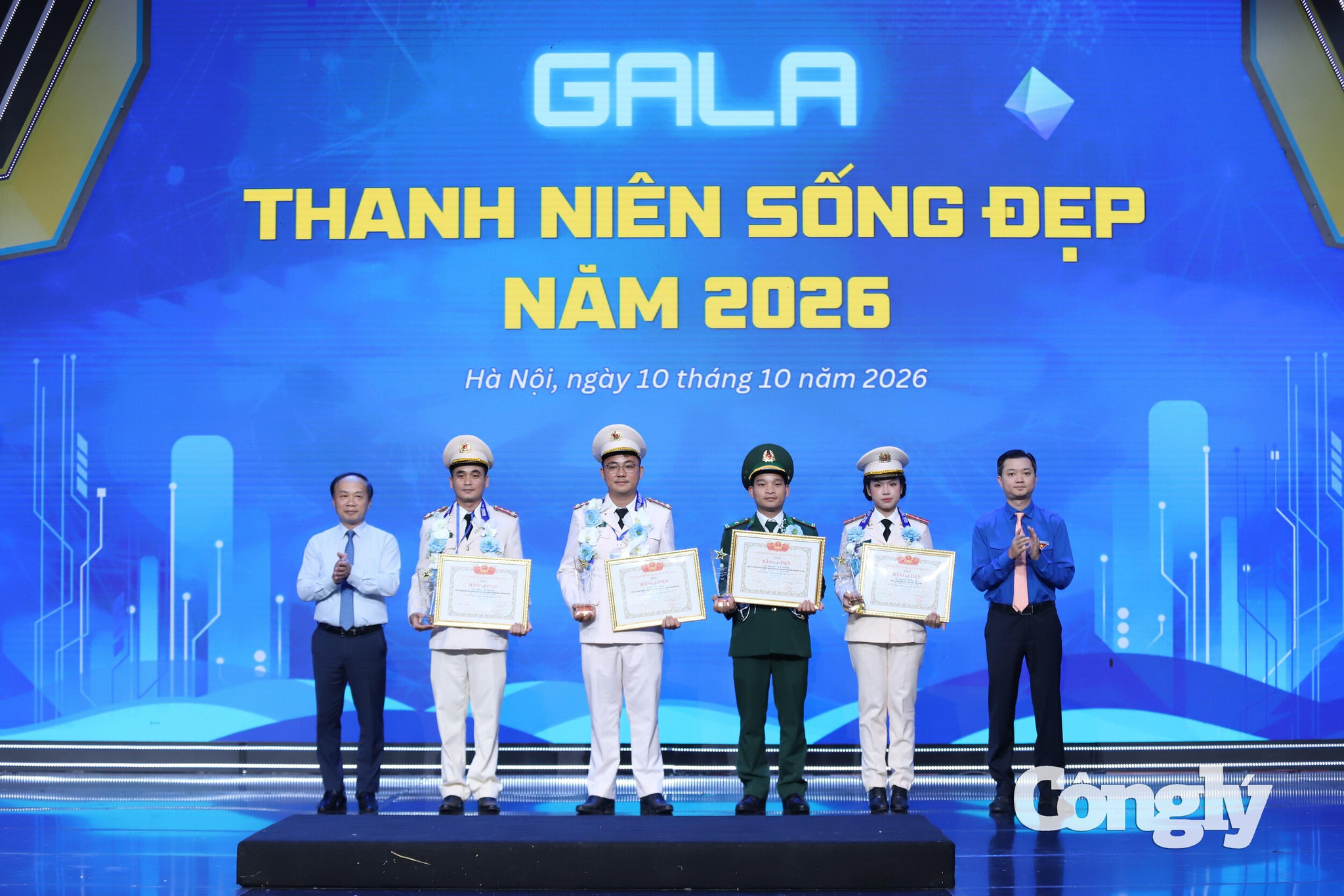 thanhniensongdep3.jpg