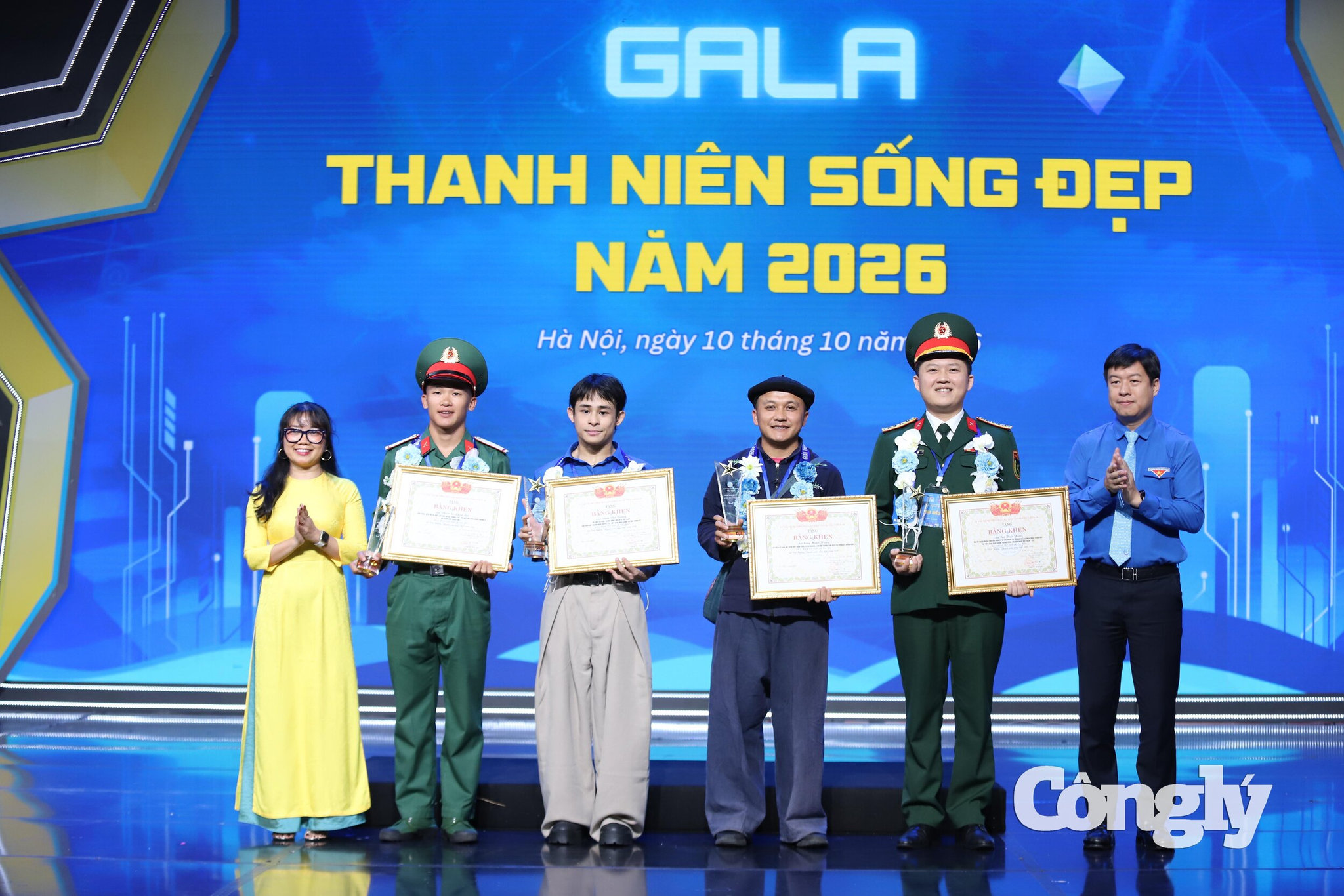 thanhniensongdep4.jpg