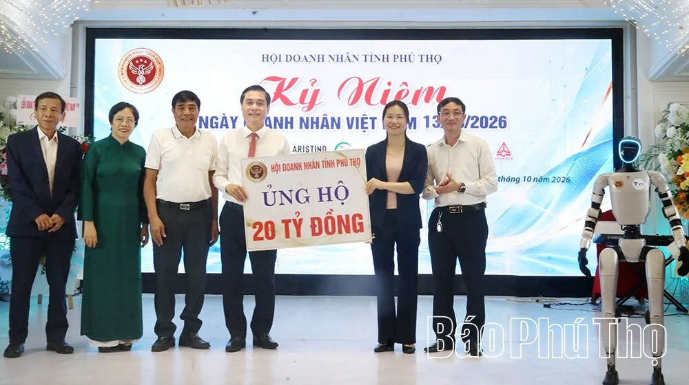 Tại chương trình, Hội Doanh nhân tỉnh Phú Thọ trao ủng hộ 20 tỷ đồng xây dựng cụm Trường Mầm non phường Thống Nhất
