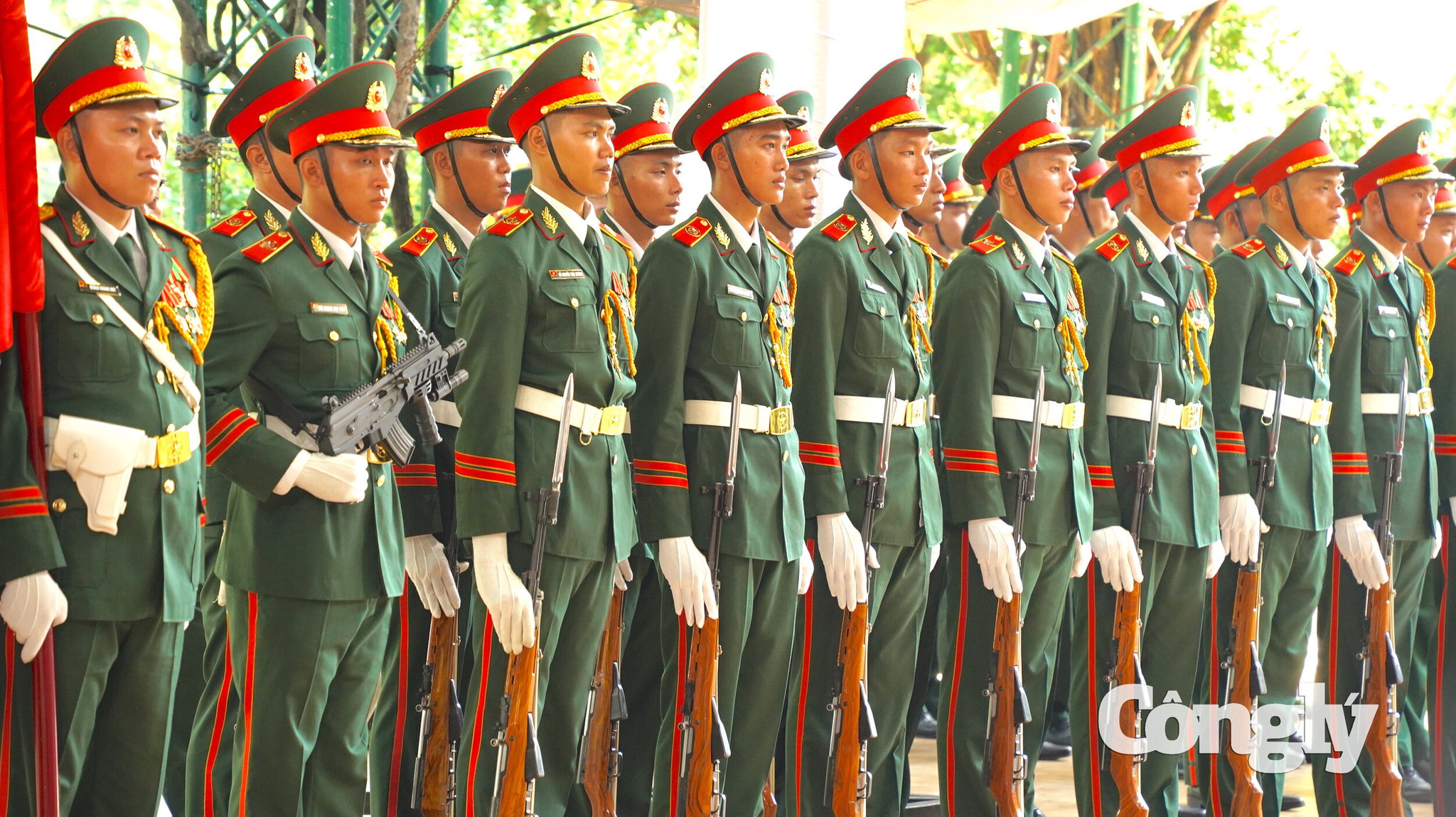 Các lực lượng làm nhiệm vụ tại buổi lễ.