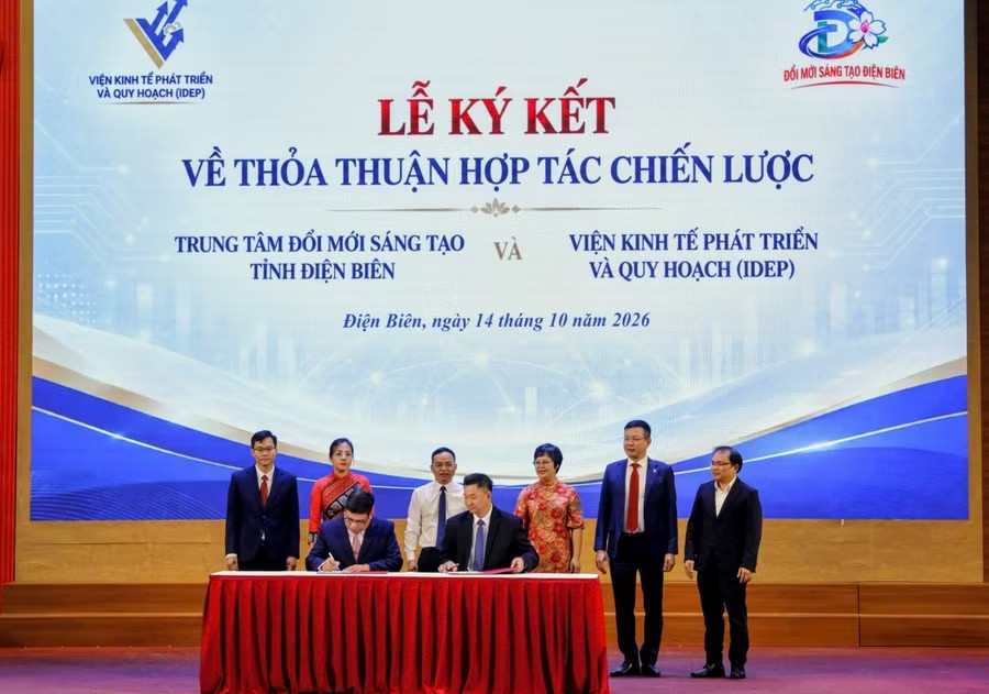 ky-ket-thoa-thuan-hop-tac-chien-luoc-giua-trung-tam-doi-moi-sang-tao-tinh-dien-bien-va-vien-kinh-te-.jpg